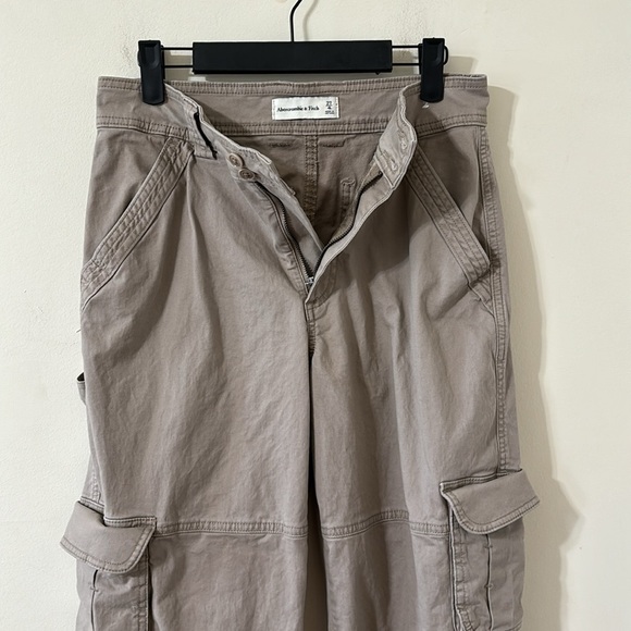 Abercrombie & Fitch Relaxed Cargo Pants Khaki Size 27 - Picture 8 of 12